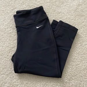 Nike Dri-fit Cropped Legging Small
